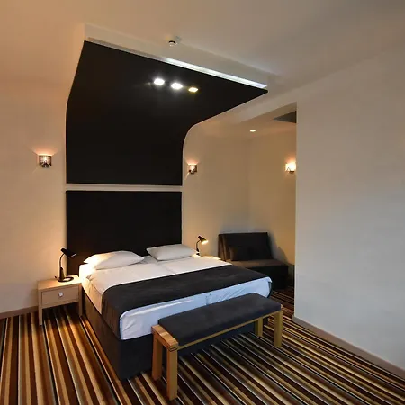Melody Hotel 3*